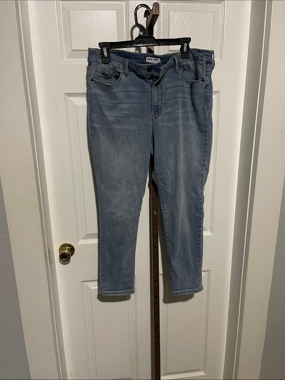 Nine West Light Blue Cropped Ankle Jeans